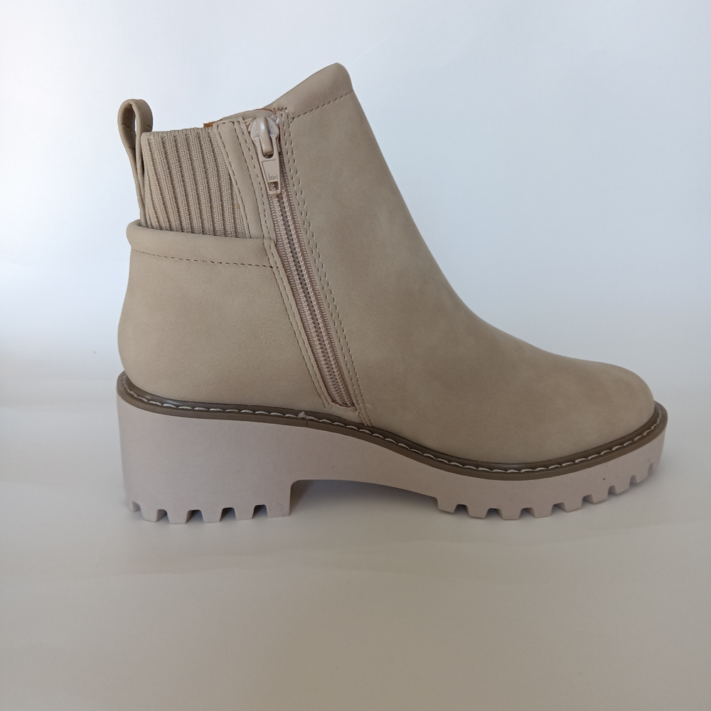 Beige Ankle Boots Time And Tru - Picture 6 of 10